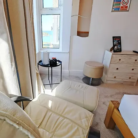 Hotel Reef 2*